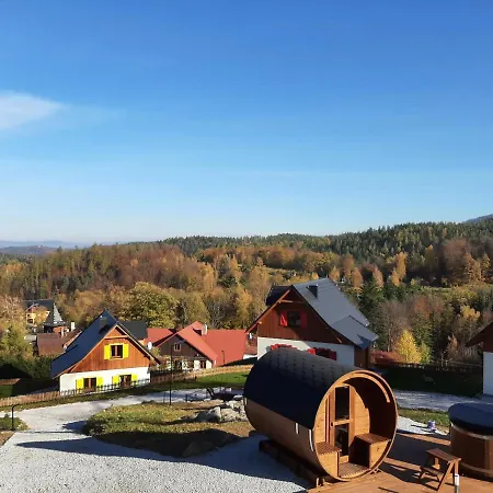 Kolorowe Karkonosze 펜션 셰시에카